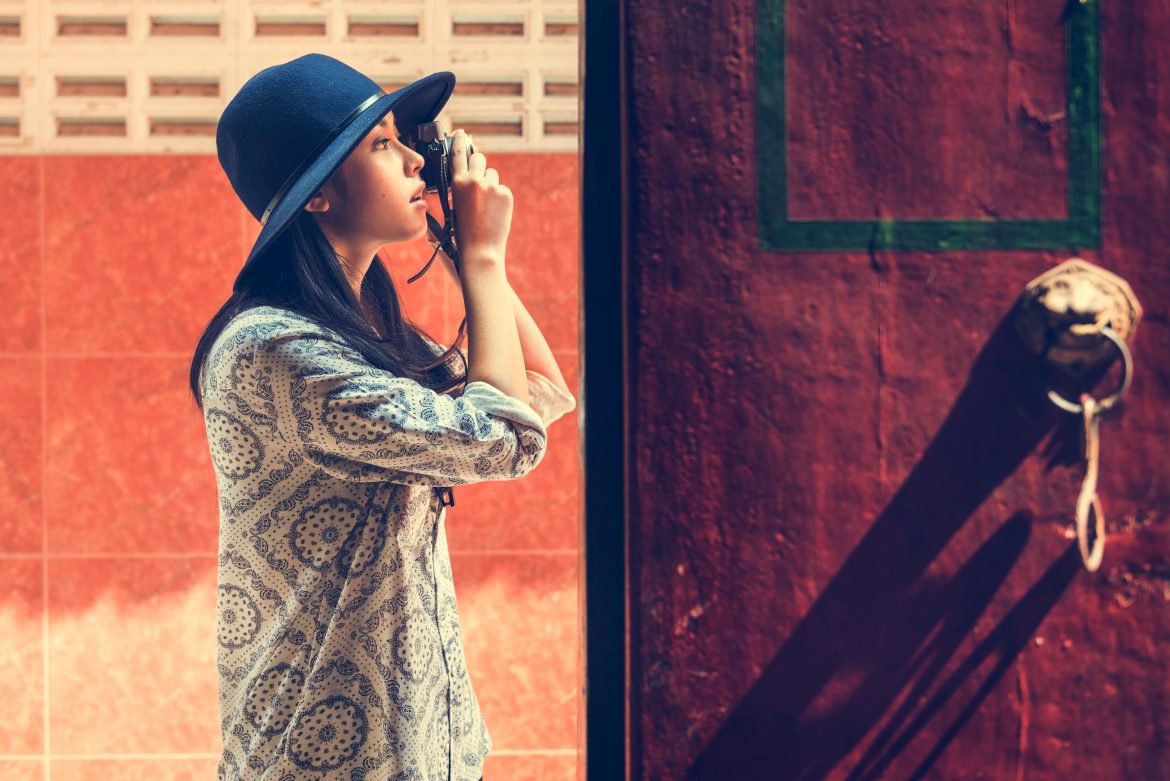 Best Camera and lens For Newbies Fashion Bloggers and Small Business Owners